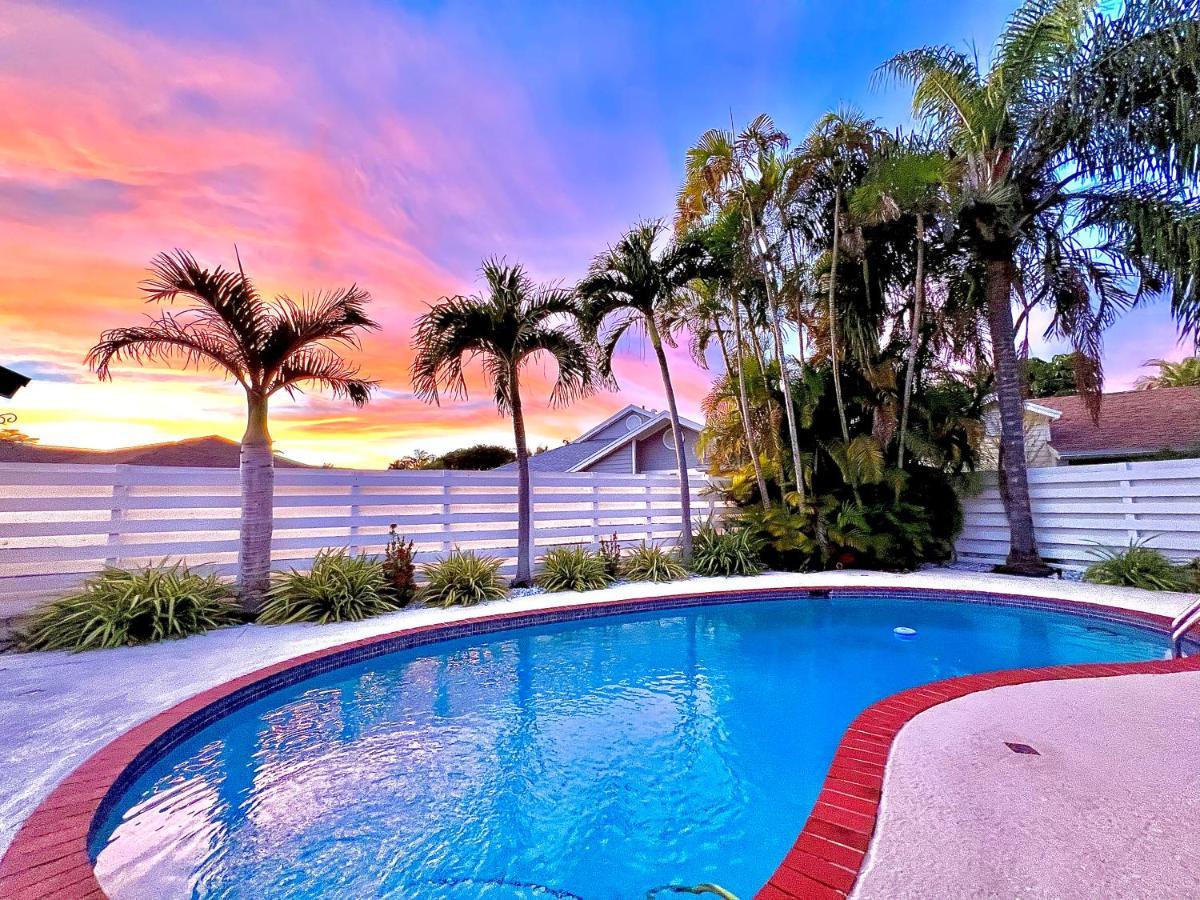 Kendall Keys Oasis Home W/ Pool, Theater & Arcade Miami Luaran gambar